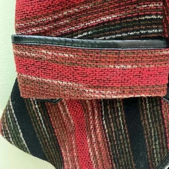 ❤️2/$50❤️[XS]Jolt Aztec Mexican Pattern  V Neck Tied Button Light Jacket - Picture 5 of 9